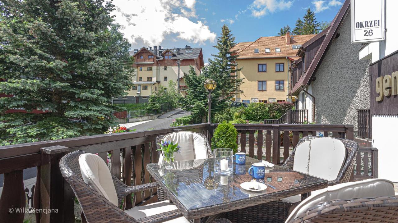 Willa Gencjana Szklarska Poręba Exteriör bild
